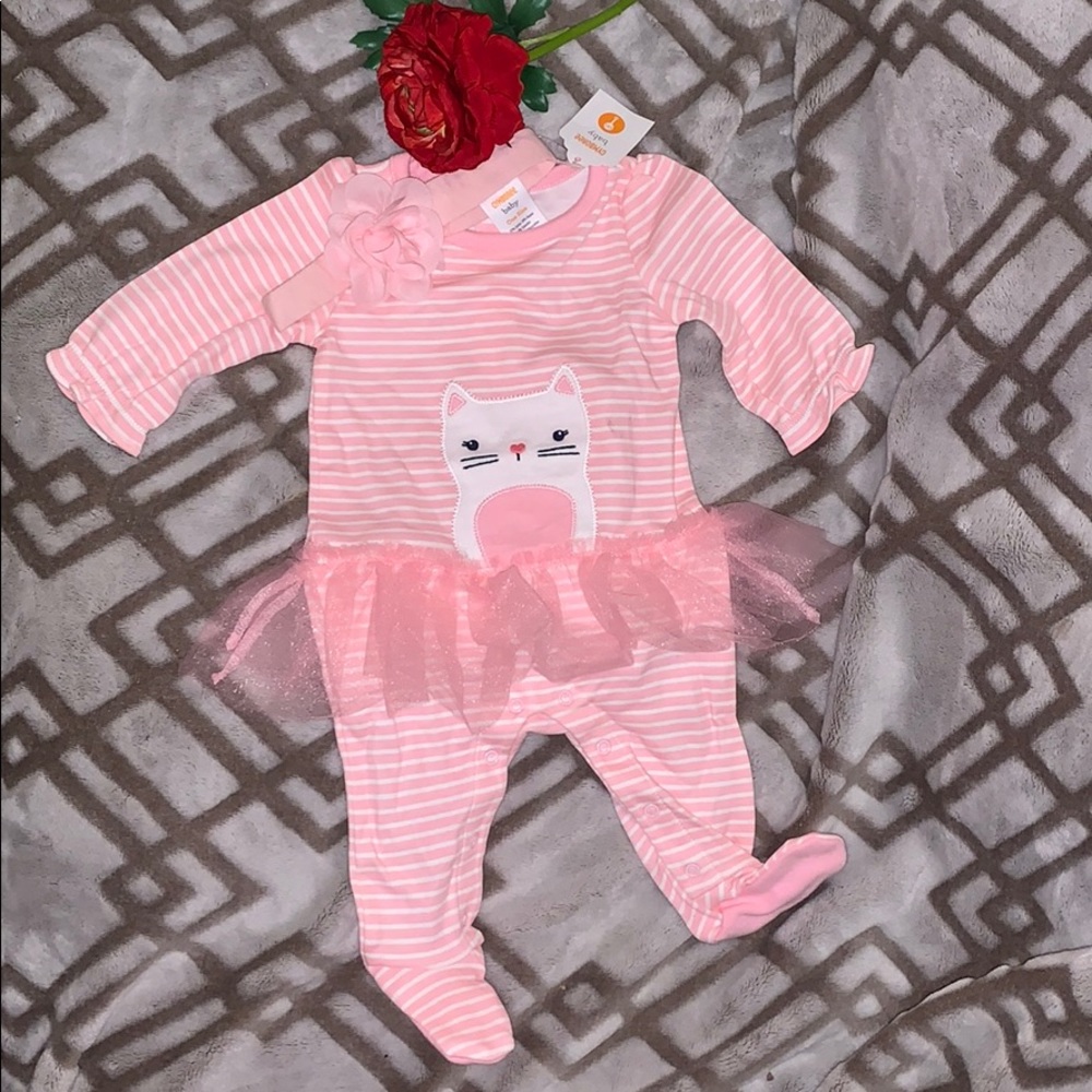 NWT Girls pink and white sleeper and headband set